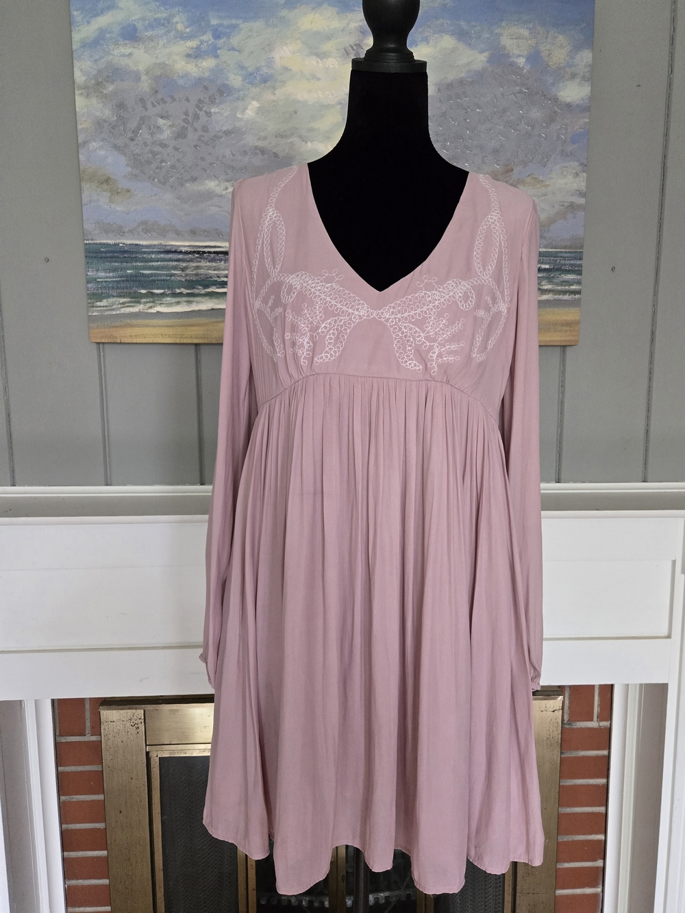 Forever 21 Dusty Pink V-Neck Long Sleeve Embroidered Dress